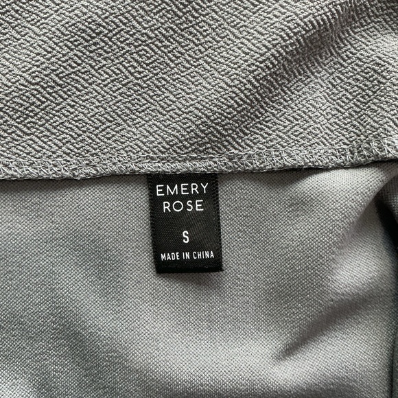 Gray Pencil Skirt • Size S • Ruched Waist • Chic Workwear - Picture 6 of 8